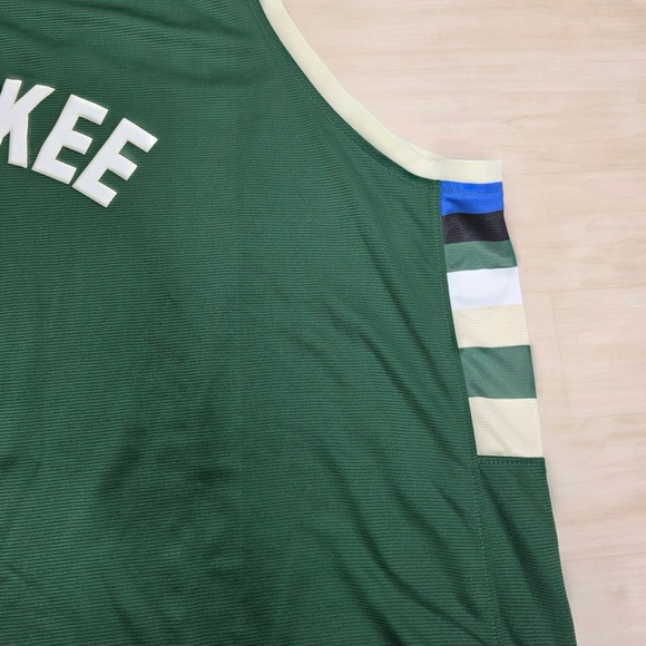 Fanatics Milwaukee Bucks Damian Lillard 0 Green Basketball Jersey Mens 3XL - Picture 7 of 9